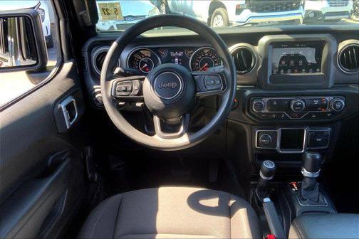 2022 Jeep Gladiator Sport