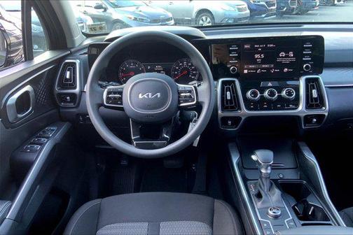 2022 Kia Sorento LX