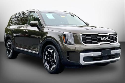 Dark Moss 2024 Kia Telluride S