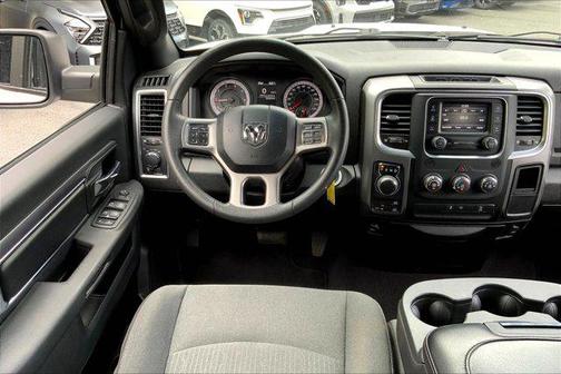 2022 RAM 1500 Classic Warlock Quad Cab 4x4 6'4' Box
