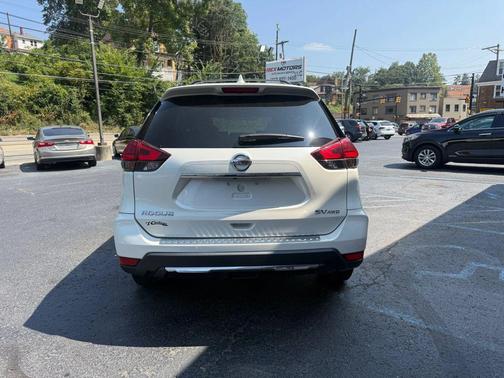 2017 Nissan Rogue SV