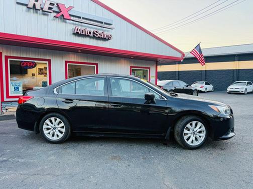 Crystal Black Silica 2015 Subaru Legacy Premium
