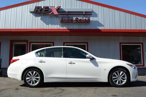 2015 INFINITI Q50 Premium