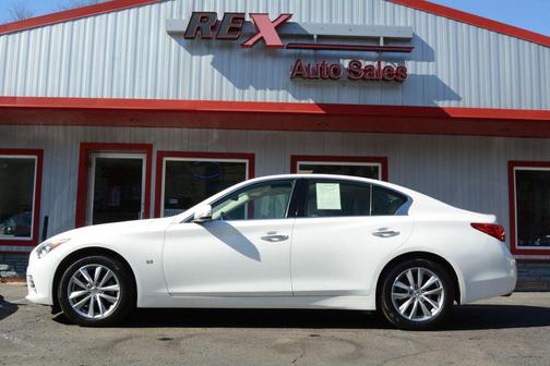 2015 INFINITI Q50 Premium