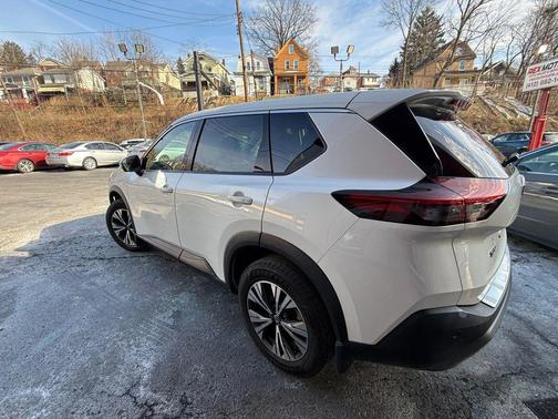 2021 Nissan Rogue SV