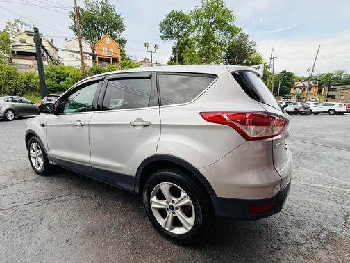 Deep Impact Blue 2015 Ford Escape SE