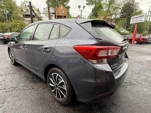 2017 Subaru Impreza 2.0i