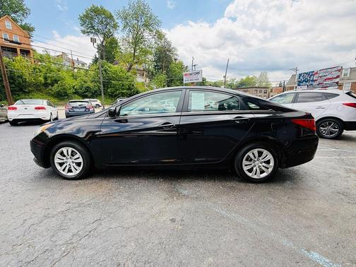 Harbor Gray Metallic 2012 Hyundai SONATA GLS
