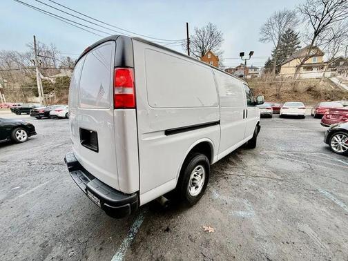 2022 Chevrolet Express 2500 RWD 2500 Regular Wheelbase WT