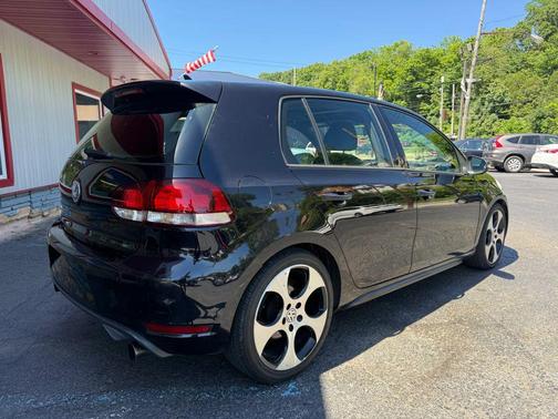 Deep Black Pearl Metallic 2012 Volkswagen GTI 4-Door