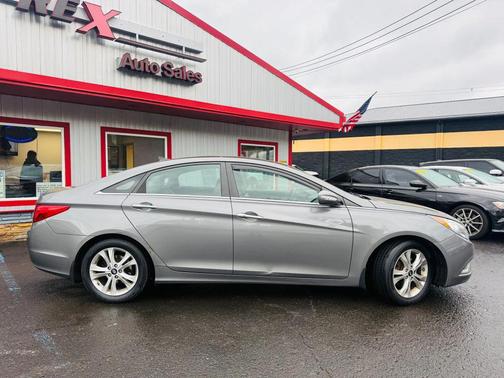 2012 Hyundai SONATA Limited