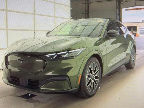 ERUPTION GREEN METALLIC 2025 Ford Mustang Mach-E PREMIUM