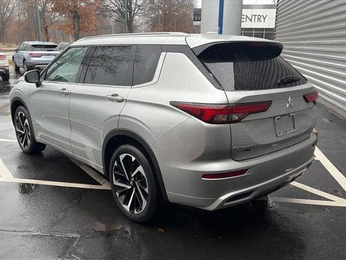 2022 Mitsubishi Outlander SEL