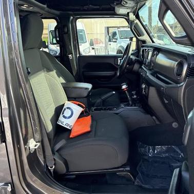 2020 Jeep Gladiator SPORT