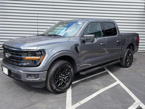 CARBONIZED GRAY METALLIC 2024 Ford F-150 XLT Truck