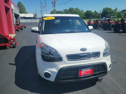 Clear White 2012 Kia Soul +