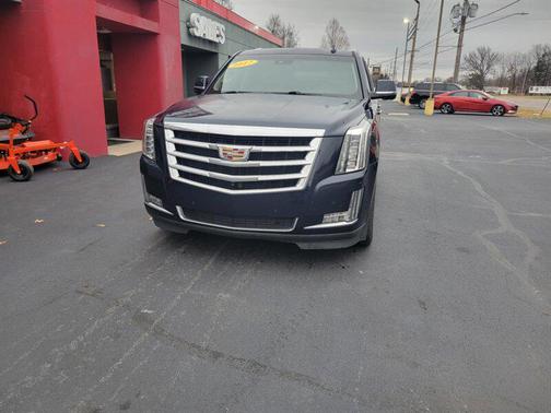 2017 Cadillac Escalade Luxury