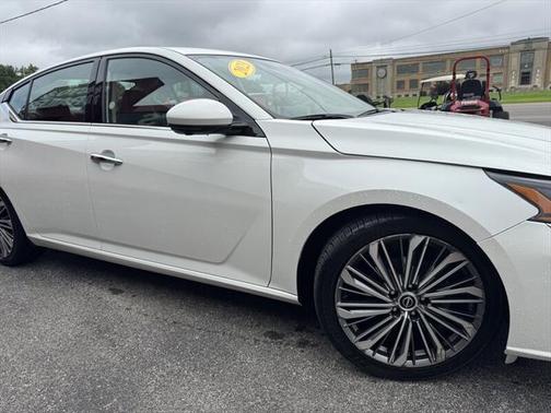 2023 Nissan Altima 2.5 SL
