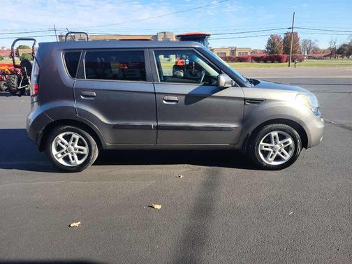 2010 Kia Soul +