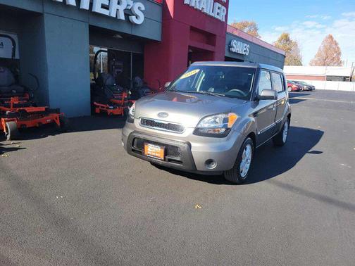 2010 Kia Soul +