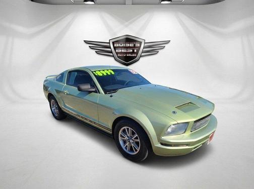 2005 Ford Mustang Deluxe