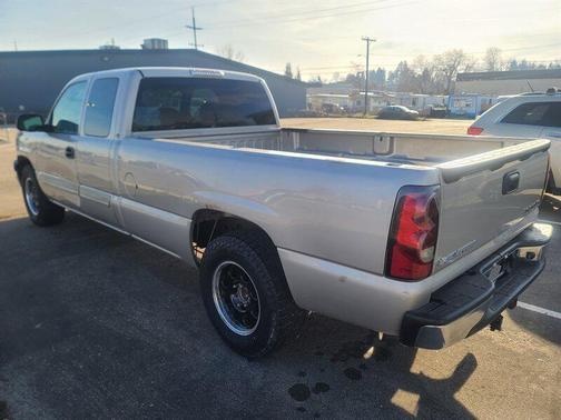 2004 Chevrolet Silverado 1500 LS Extended Cab