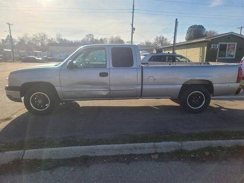 2004 Chevrolet Silverado 1500 LS Extended Cab