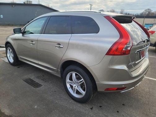 2015 Volvo XC60 T6 Platinum