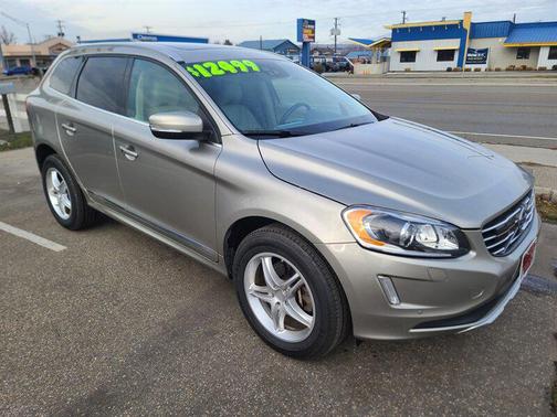 2015 Volvo XC60 T6 Platinum