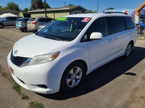 2013 Toyota Sienna LE