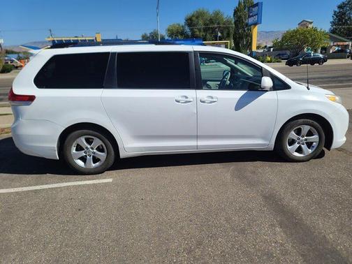 2013 Toyota Sienna LE