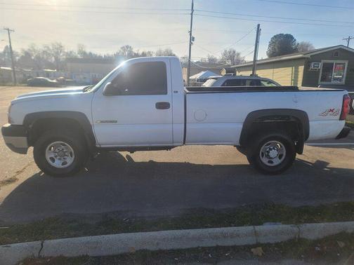 2005 Chevrolet Silverado 2500 Work Truck