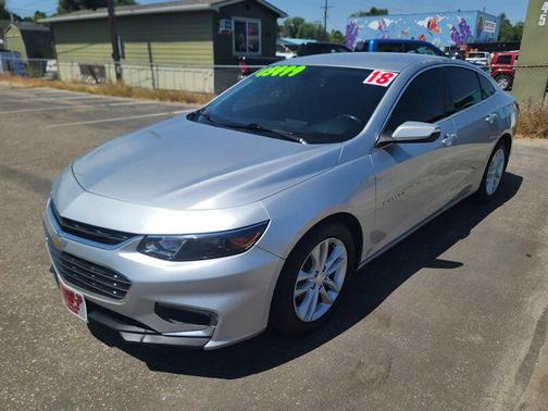 Silver Ice Metallic 2018 Chevrolet Malibu LT