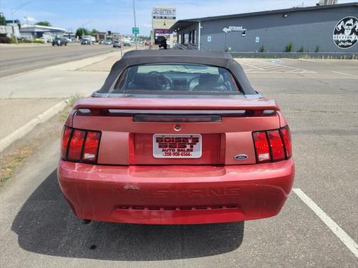 2002 Ford Mustang Deluxe