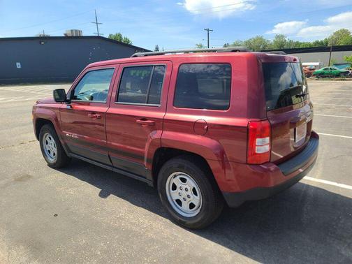 Deep Cherry Red Crystal Pearlcoat 2015 Jeep Patriot Sport