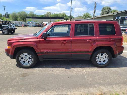 Deep Cherry Red Crystal Pearlcoat 2015 Jeep Patriot Sport
