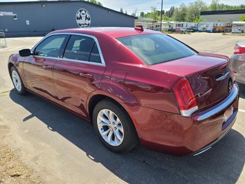 2016 Chrysler 300 Limited