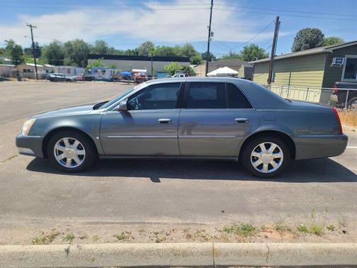 Titanium 2006 Cadillac DTS Luxury