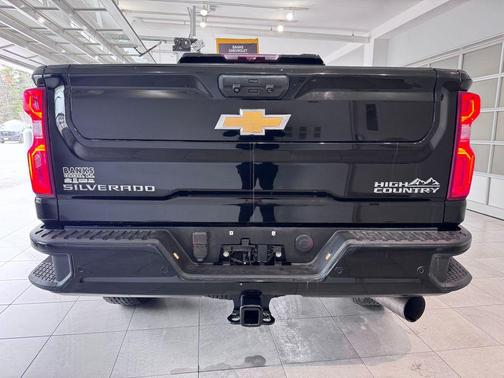 2022 Chevrolet Silverado 3500 High Country