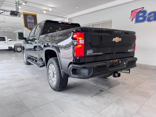 2022 Chevrolet Silverado 3500 High Country