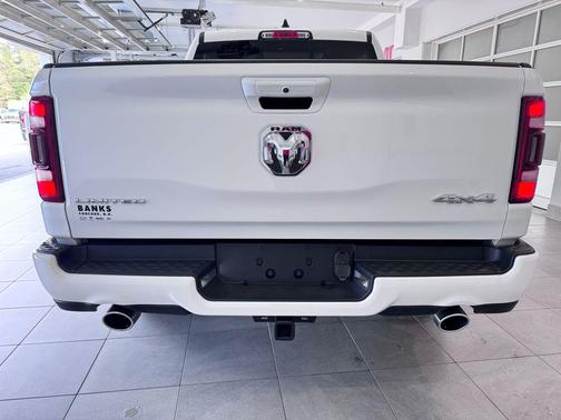 Bright White Clearcoat 2024 RAM 1500 Limited