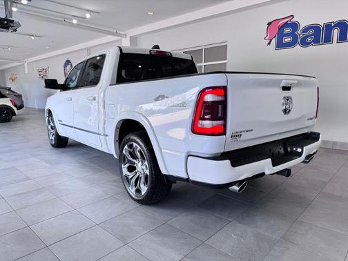 Bright White Clearcoat 2024 RAM 1500 Limited