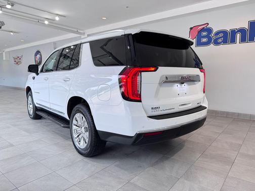 2022 GMC Yukon SLT