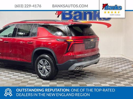 Radiant Red Tintcoat 2027 Chevrolet Traverse LT