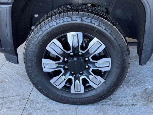 2024 GMC Sierra 2500 Denali