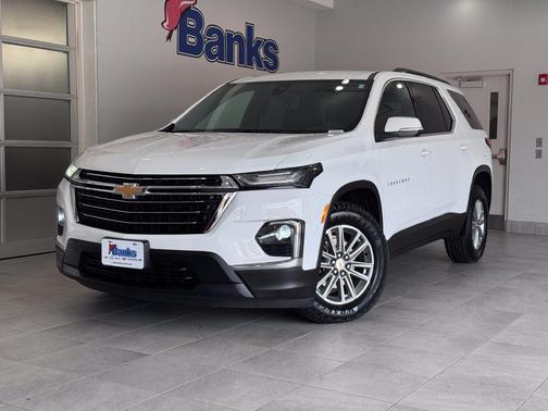 Summit White 2023 Chevrolet Traverse LT Cloth