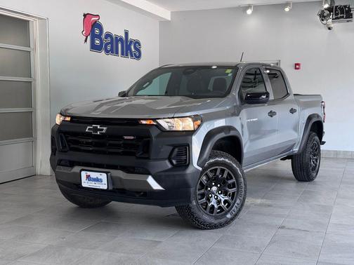 Sterling Grey Metallic 2023 Chevrolet Colorado Trail Boss