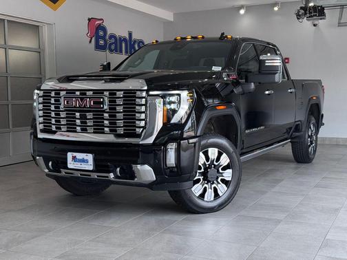Onyx Black 2024 GMC Sierra 2500 Denali