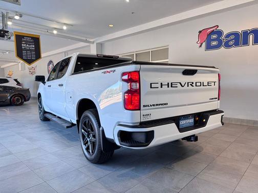 2023 Chevrolet Silverado 1500 Custom