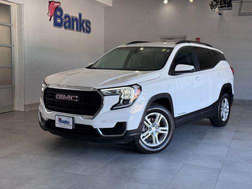 Summit White 2023 GMC Terrain SLE